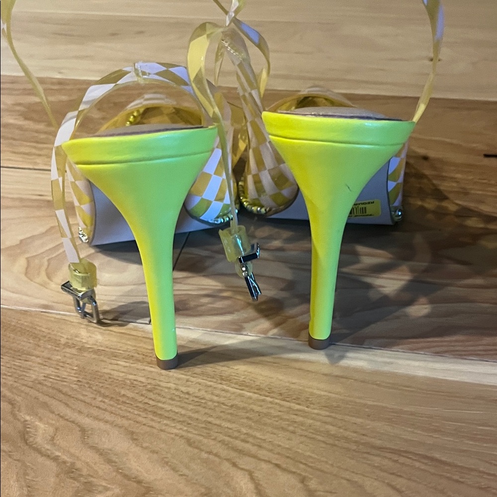 Gianni Bini Yellow and White Checkered Pumps - Picture 2 of 3